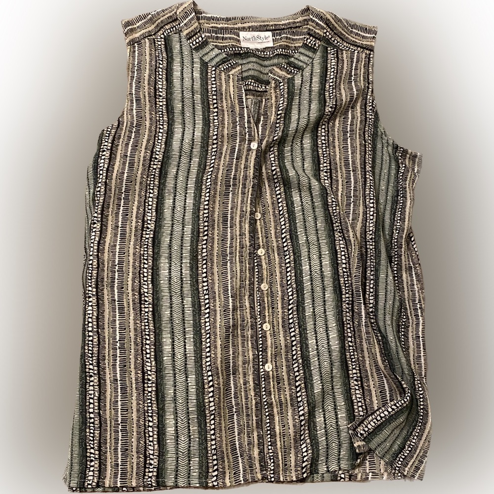 Sleeveless blouse